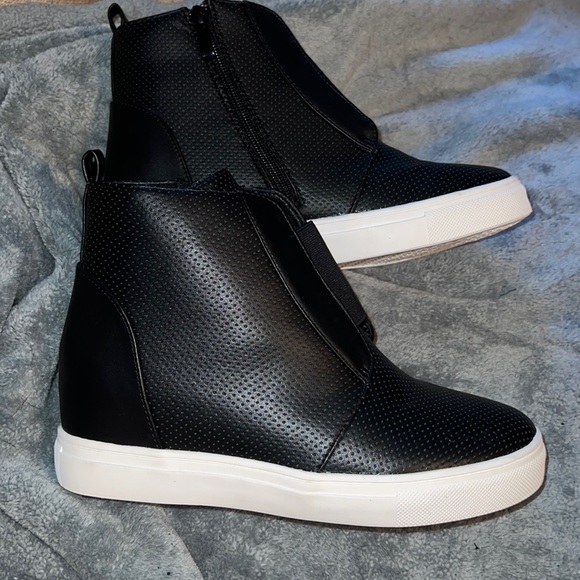 La Sheelah High Tops - Picture 1 of 2